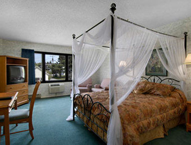Sleep & Lake Delton